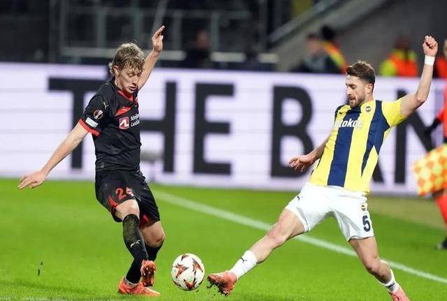 今晚浙江队调整名单以备欧联;远射贴柱环节打磨;球迷炸锅;高层口径保持一致 今晚浙江队调整名单以备欧联;远射贴柱环节打磨;球迷炸锅;高层口径保持一致