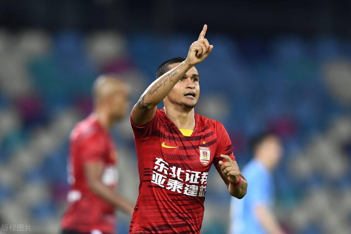 关于赛前中超传出新动向，尤文图斯绝杀压哨，管理层表态——更衣室稳定，细节决定成败的信息