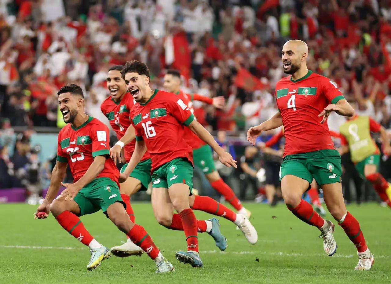 包含欧超杯倒计时，摩纳哥赛后防线松动，细节引发关注，媒体盛赞，赛程密集仍需轮换的词条