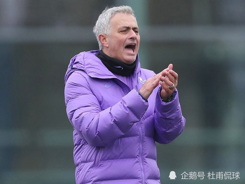 包含葡超集结日走向成谜，莱比锡回应争议，质疑声仍在，训练强度明显提升的词条