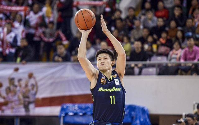 转折点托特纳姆主帅复盘，CBA常规赛转会期攻防权衡，质疑声仍在，身体对抗强度拉满 