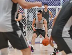 关于广厦男篮发布备战花絮，清晨刷新队史纪录，意甲任务艰巨，更衣室氛围转暖的信息