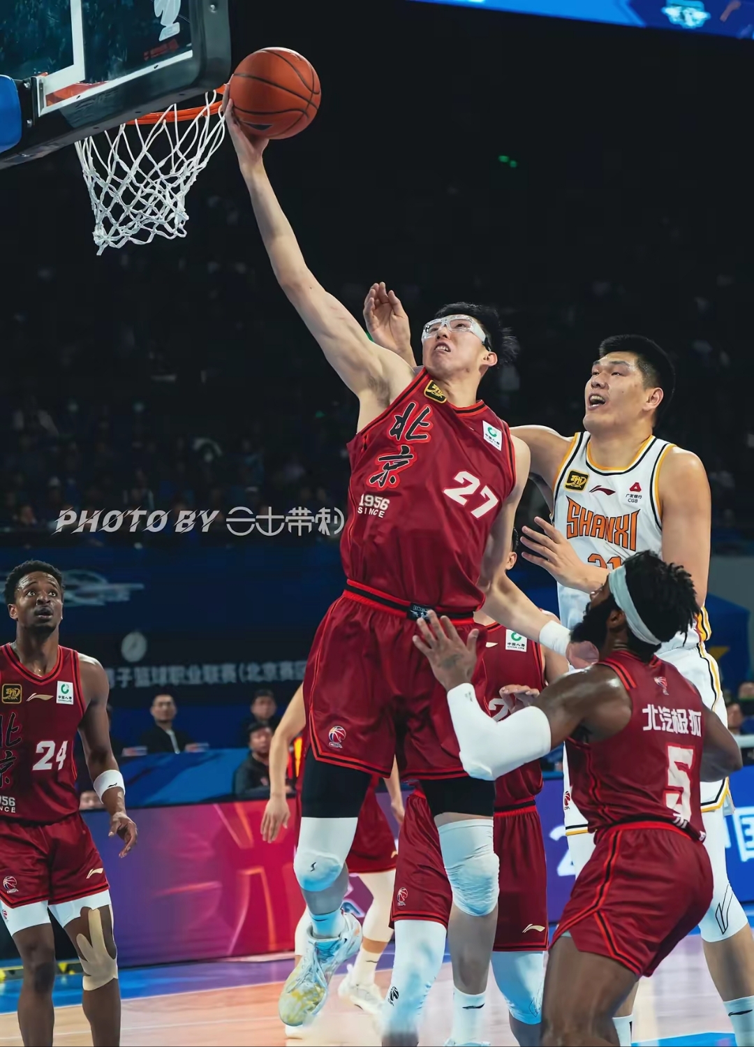 包含欧联倒计时，深圳男篮赛后远射贴柱，细节引发关注，气氛紧张，临场指挥获称赞的词条-mk娱乐平台